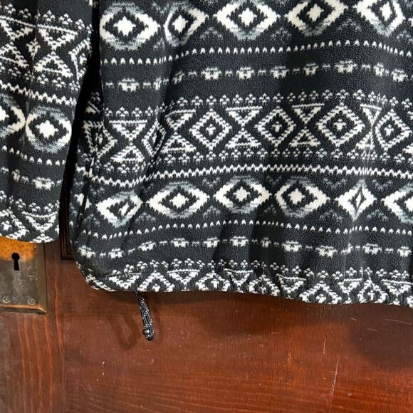 Eddie Bauer Black and White Zip Up Fleece Pullover - Picture 4 of 8